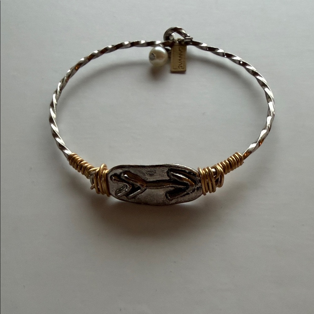 Unlisted Elegant Silver and Gold Bracelet